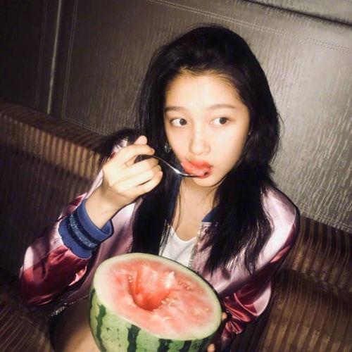 娱乐八卦吃瓜背景图片大全,揭秘明星幕后故事，海量八卦图片大放送！